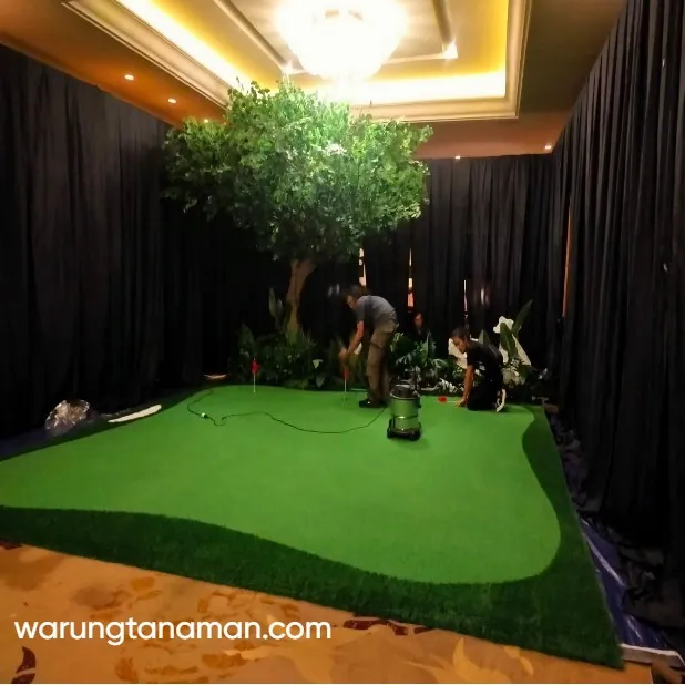 mini putting green indoor